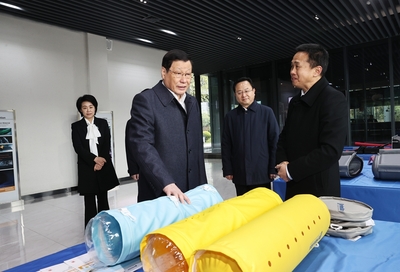 應勇在鄂州調研時強調 確保花湖機場如期運營 加快武鄂同城化發展 新材料技術推廣服務